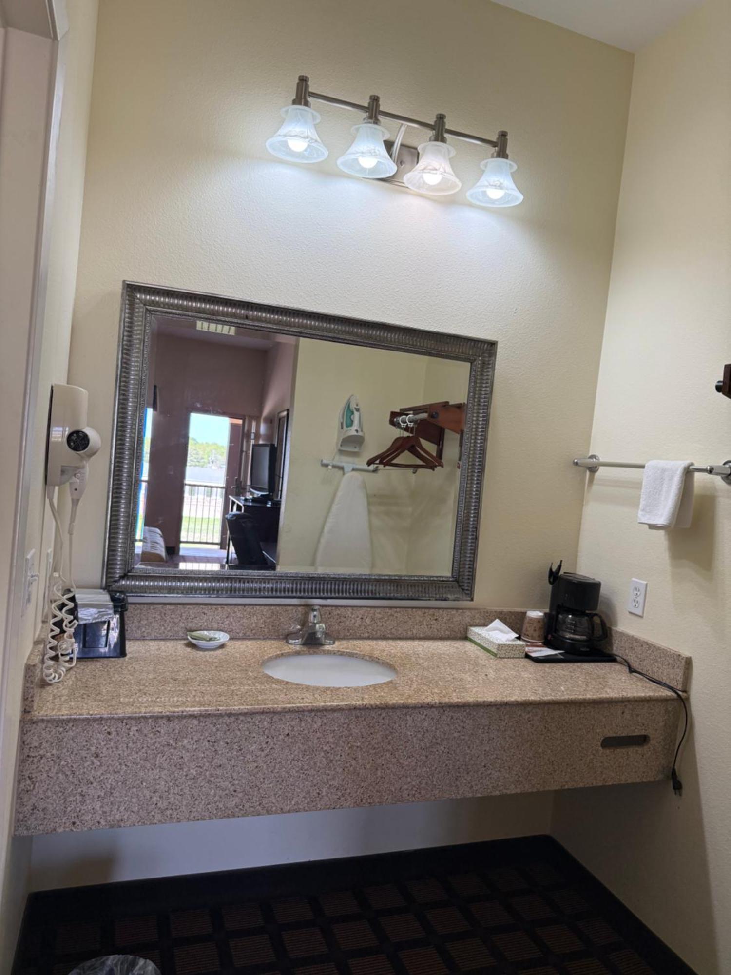 Pittsburg Executive Inn And Suites المظهر الخارجي الصورة